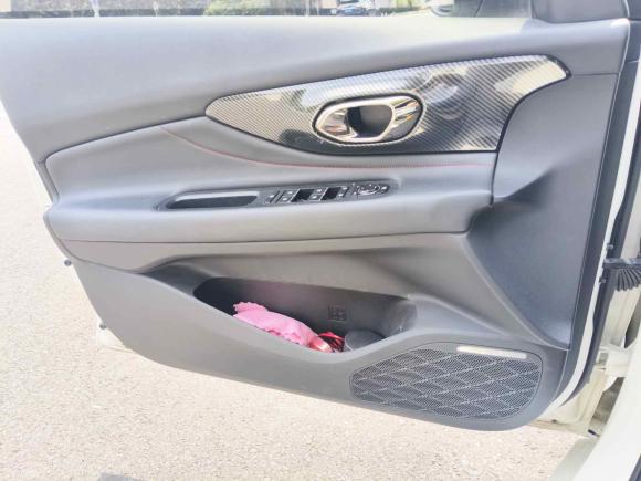 [青岛·鲁B] 二手广汽传祺影豹2021款 270T DCT J15版