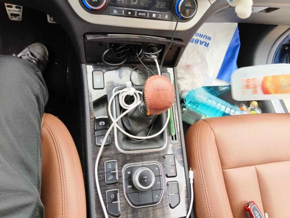 [上海·沪D] 二手哈弗哈弗H6 Coupe2015款 蓝标 2.0T 手动两驱精英型