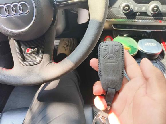 [南昌·赣A] 二手奥迪奥迪A4L2019款 40 TFSI 进取型 国V