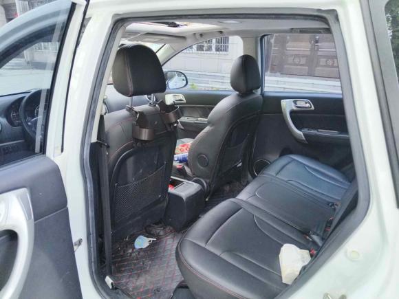 [南京·苏A] 二手哈弗哈弗H62015款 升级版 1.5T 手动两驱精英型