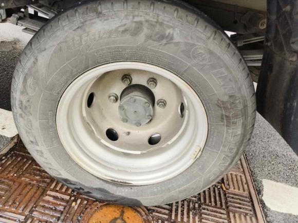 [合肥·皖A] 二手福田祥菱M2018款 1.5L M2非承载单排后双胎(厢式)DAM15L