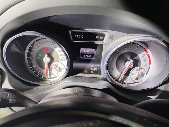 [苏州·苏E] 二手奔驰奔驰GLA2016款 GLA 220 4MATIC 豪华型