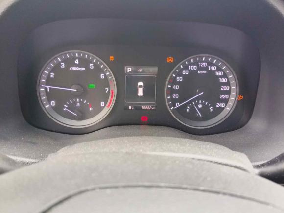 [温州·浙C] 二手现代途胜2015款 1.6T 双离合两驱智能型