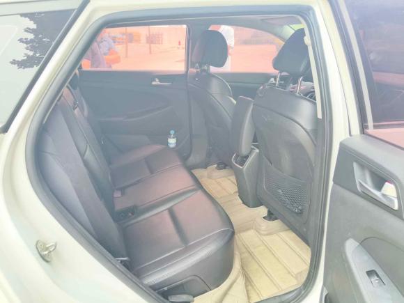 [济南·鲁A] 二手现代途胜2015款 2.0L 自动两驱智能型