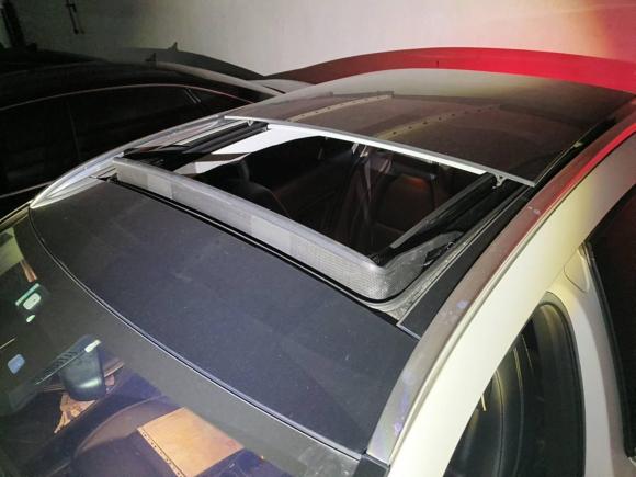 [苏州·苏E] 二手奔驰奔驰GLA2016款 GLA 220 4MATIC 豪华型