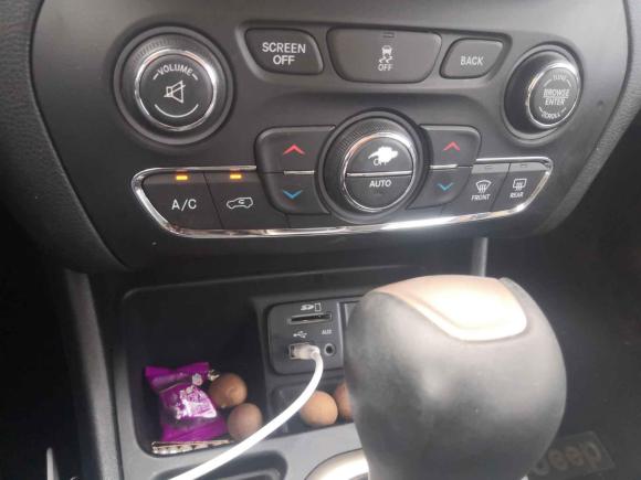 [无锡·苏B] 二手Jeep自由光2016款 2.0L 优越版