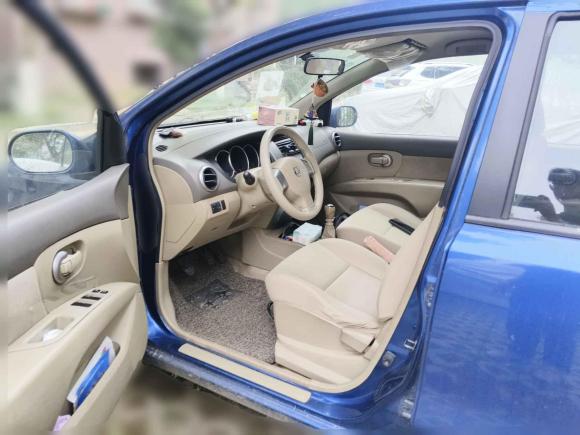 [南京·苏A] 二手日产骊威2010款 劲逸版 1.8L 手动标准型