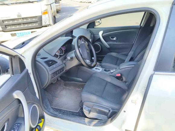 [青岛·浙J] 二手雷诺风朗2015款 2.0L 标准版