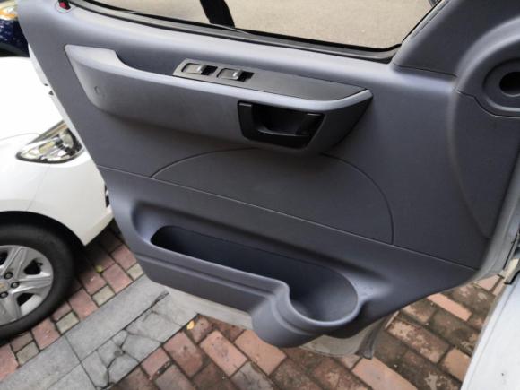 [无锡·苏B] 二手上汽大通MAXUS上汽大通V802021款 2.0T 手动经典傲运通短轴超低顶5/6座