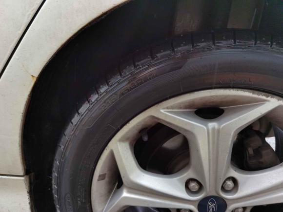 [无锡·苏B] 二手福特福克斯2012款 两厢 2.0L 自动豪华运动型