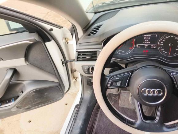 [青岛·鲁B] 二手奥迪奥迪A4L2017款 40 TFSI 进取型