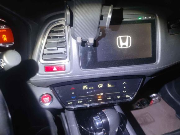 [深圳·粤B] 二手本田缤智2015款 1.8L CVT两驱豪华型