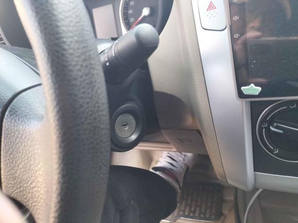 [青岛·鲁U] 二手启辰启辰R502013款 1.6L 自动时尚版