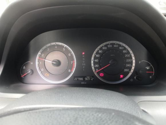 [上海·闽J] 二手本田雅阁2009款 2.4L LX