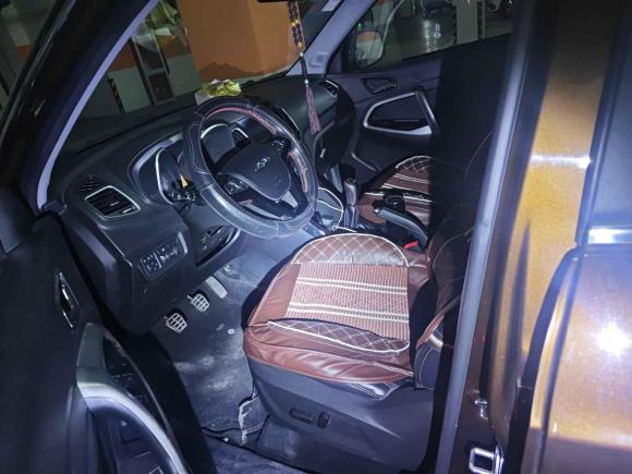 [南通·沪C] 二手奇瑞瑞虎52016款 2.0L 手动家悦信赖版