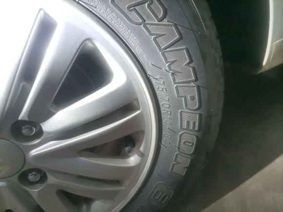 [佛山·粤E] 二手起亚起亚K22012款 两厢 1.4L MT GLS纪念版