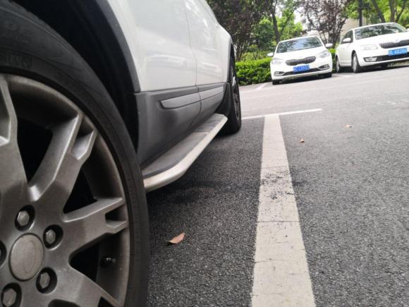 [上海·沪B] 二手路虎揽胜极光2014款 2.0T 5门耀享版