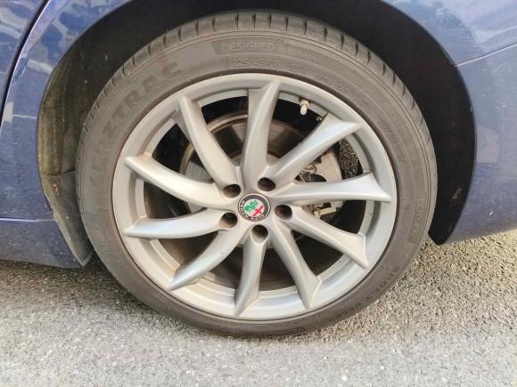 [杭州·浙A] 二手阿尔法·罗密欧Giulia朱丽叶2017款 2.0T 200HP 豪华版