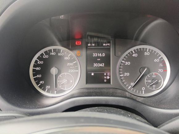 [上海·沪E] 二手奔驰威霆2018款 2.0T 商务版 国VI