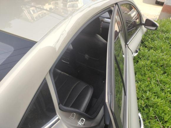 [上海·辽P] 二手荣威荣威i52020款 1.5L 自动4G互联领豪旗舰版