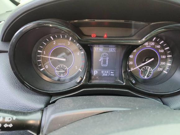 [济南·鲁A] 二手江铃驭胜S3502013款 2.4T 自动两驱柴油豪华版5座