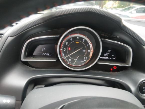 [上海·沪B] 二手马自达马自达3 Axela昂克赛拉2014款 两厢 2.0L 自动旗舰型