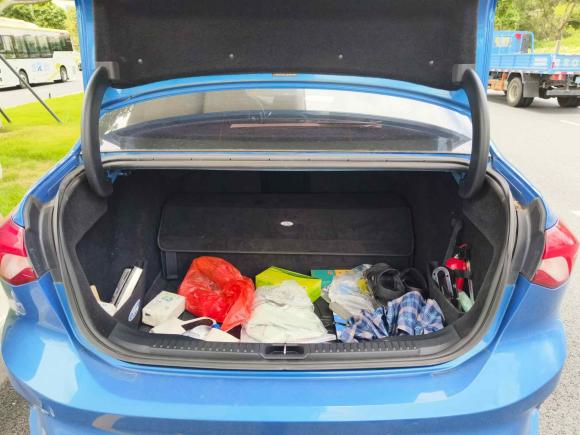 [深圳·粤E] 二手福特福克斯2019款 三厢 EcoBoost 180 自动ST Line