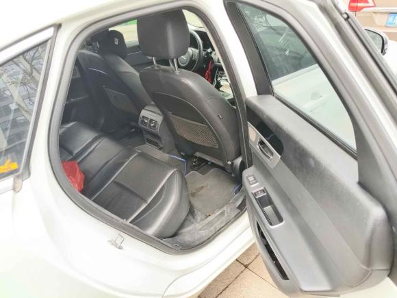 [杭州·赣H] 二手捷豹捷豹XF2016款 XF 2.0T 两驱风华版