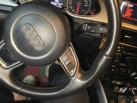 [杭州·浙A] 二手奥迪奥迪A4L2013款 35 TFSI 自动标准型