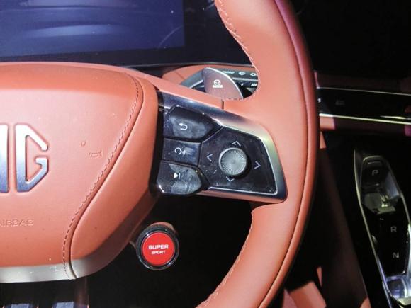 [苏州·苏E] 二手名爵MG Cyberster2024款 520km 传奇四驱版