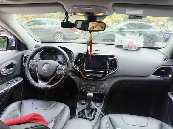 [上海·沪L] 二手Jeep自由光2019款 2.0T 四驱探享版+自动驾驶智慧包 国VI