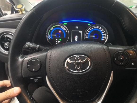 [成都·川A] 二手丰田卡罗拉2017款 改款双擎 1.8L E-CVT精英版