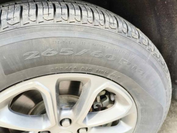 [成都·川A] 二手Jeep大切诺基2015款 3.0TD 柴油 精英导航版