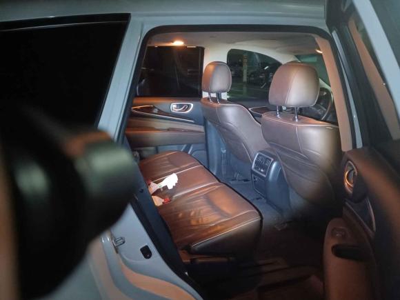 [南京·苏A] 二手英菲尼迪英菲尼迪QX602016款 2.5 S/C Hybrid 两驱卓越版 国V