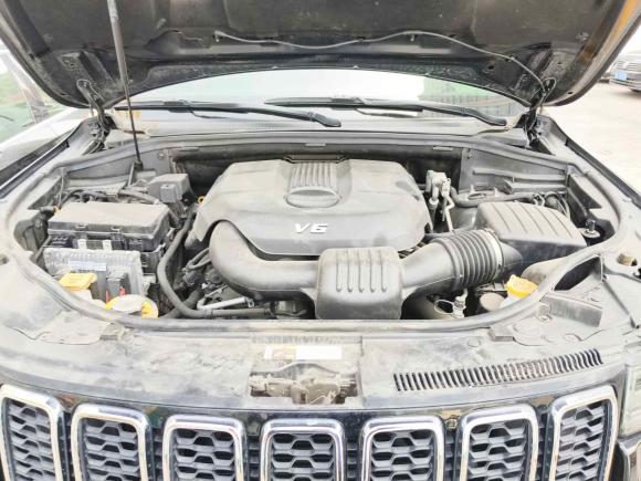 [济南·鲁A] 二手Jeep大切诺基2016款 3.0L 舒享导航版