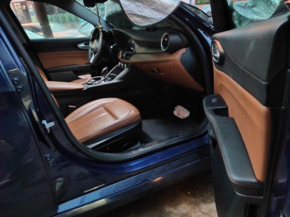 [广州·湘J] 二手阿尔法·罗密欧Giulia2017款 2.0T 200HP 豪华版