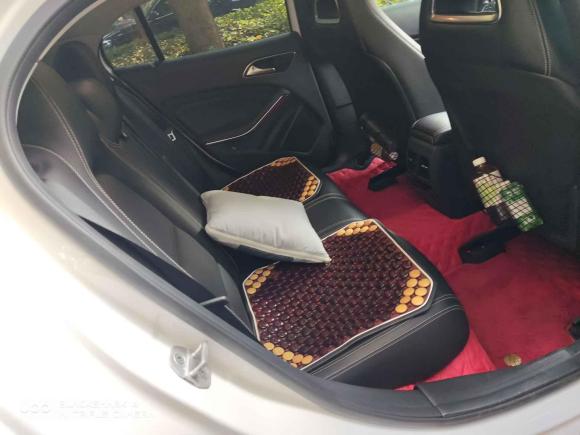 [南昌·赣A] 二手奔驰奔驰GLA2017款 GLA 220 4MATIC 时尚型