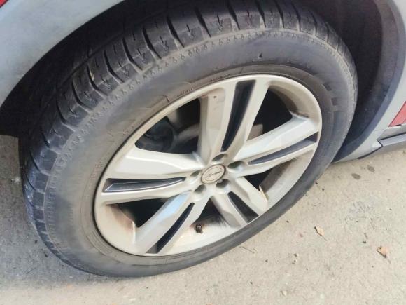 [宁波·鄂A] 二手众泰众泰T7002017款 1.8T 双离合旗舰型