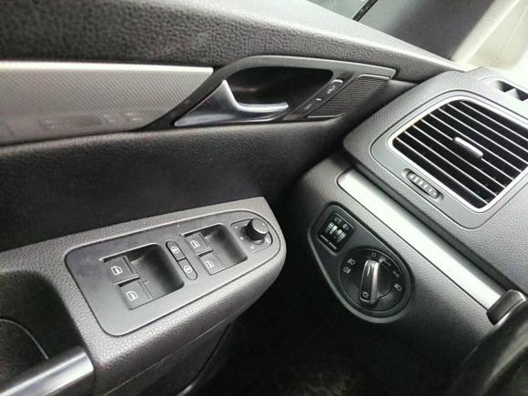 [上海·沪B] 二手大众夏朗2013款 1.8TSI 标配型