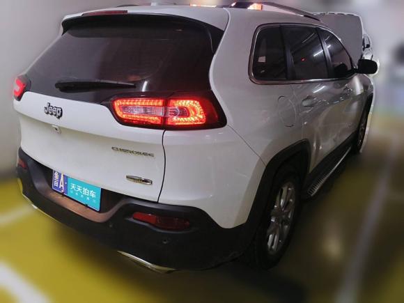 [济南·鲁A] 二手Jeep自由光2016款 2.4L 领先版