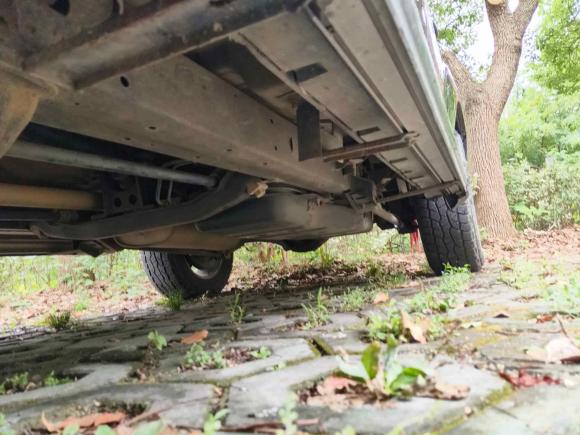 [湖州·浙E] 二手陆风陆风X82015款 探索版 2.0T 柴油4X2豪华型