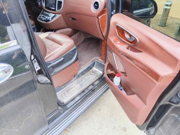 [无锡·苏M] 二手奔驰威霆2016款 2.0T 精英版