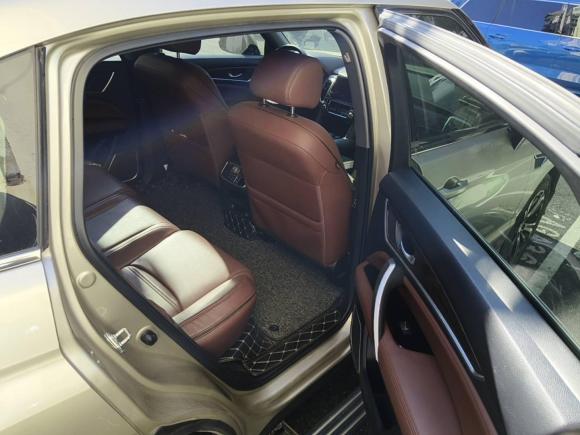 [上海·沪D] 二手本田本田UR-V2017款 370TURBO 四驱尊享版 国V