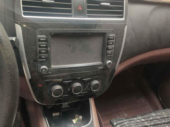 [西安·陕A] 二手东风风行景逸X52016款 1.6L 手动豪华型