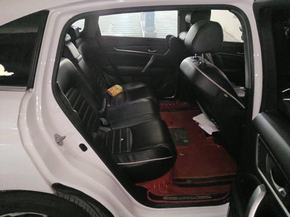 [上海·沪J] 二手本田本田UR-V2017款 370TURBO 两驱尊贵版 国V