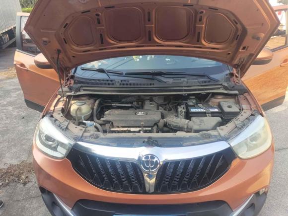 [南京·苏L] 二手中华中华V32015款 1.5T 自动精英型