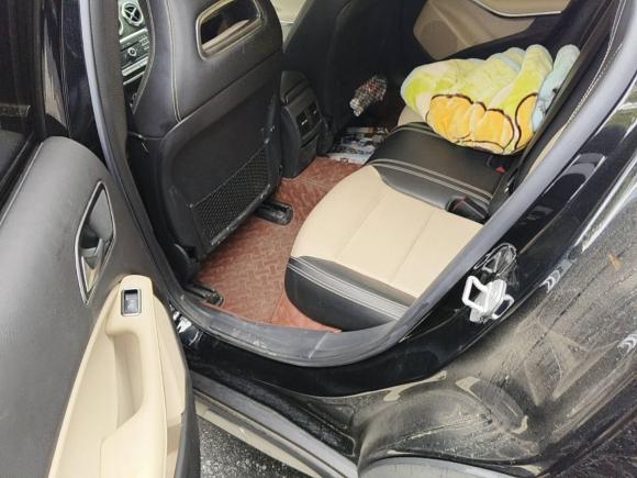 [嘉兴·沪C] 二手奔驰奔驰GLA2017款 GLA 200 时尚型