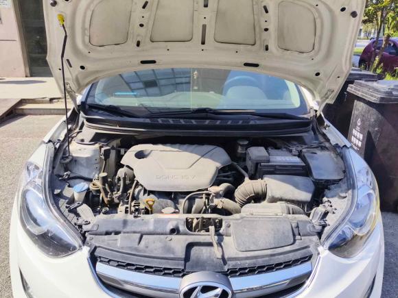 [上海·苏J] 二手现代朗动2015款 1.6L 自动尊贵型