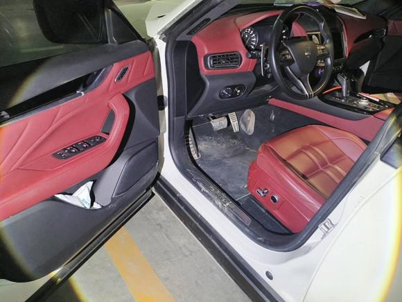 [济南·鲁A] 二手玛莎拉蒂Levante2022款 3.0T Modena