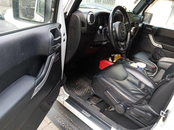 [常州·苏D] 二手Jeep牧马人2014款 2.8TD Sahara 四门版